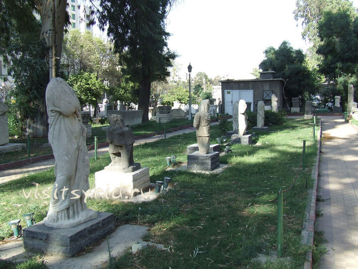 Статуи